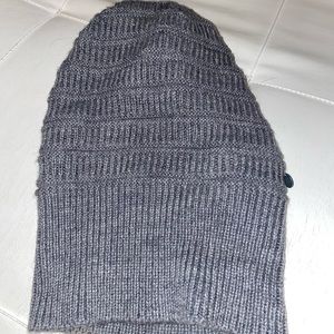 grey oversized toque